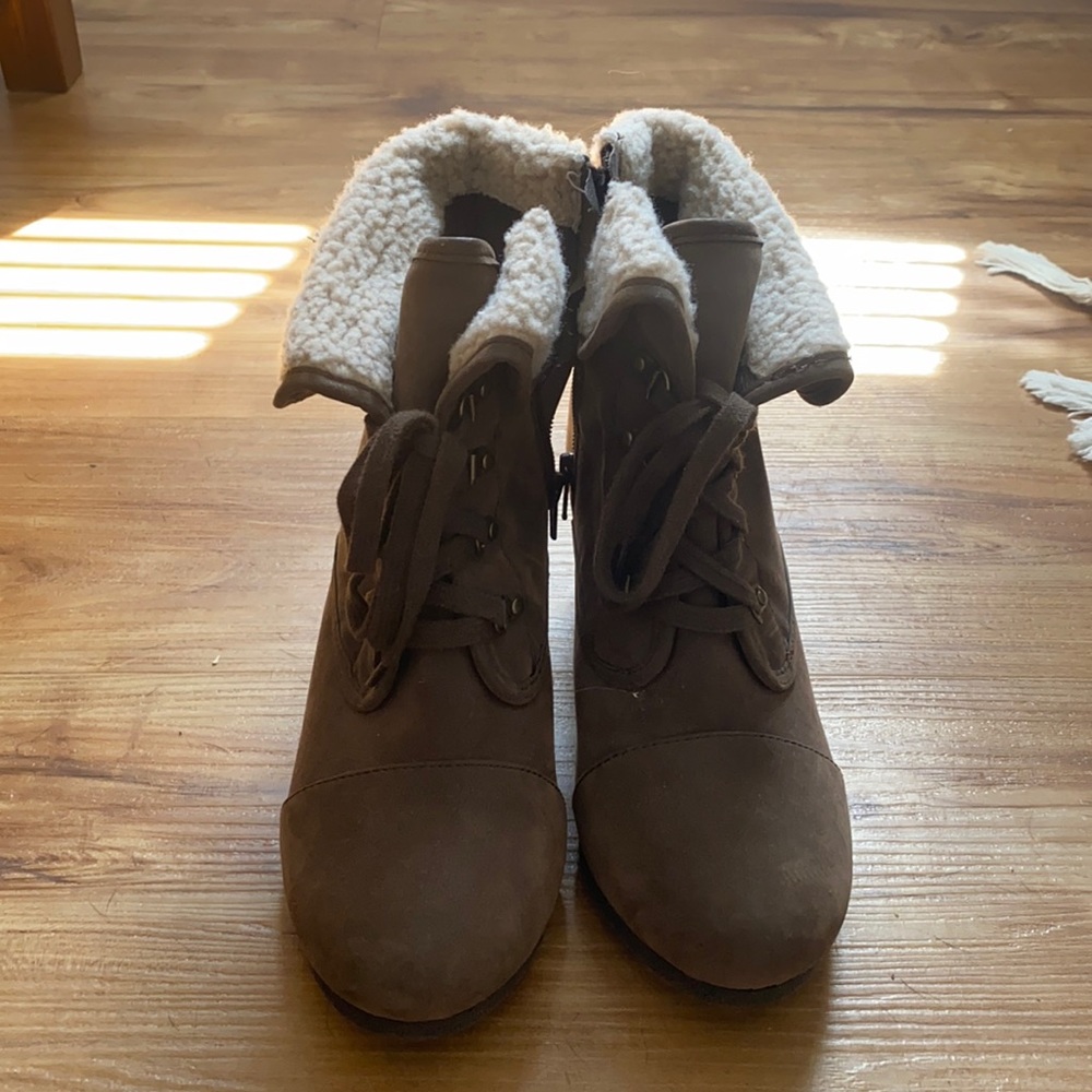 Boots only worn a handful of times!